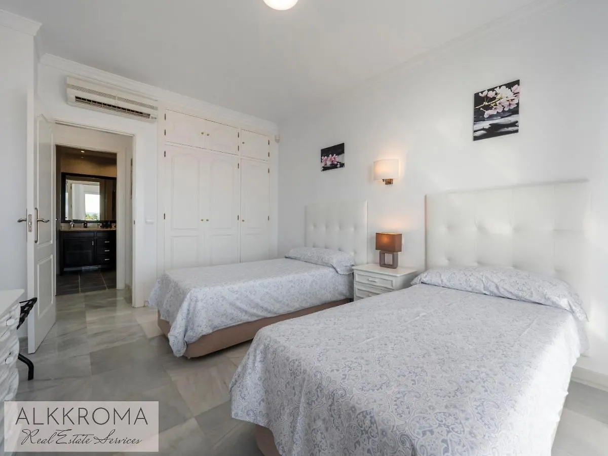 Punta Plata Beach Apartment Estepona
