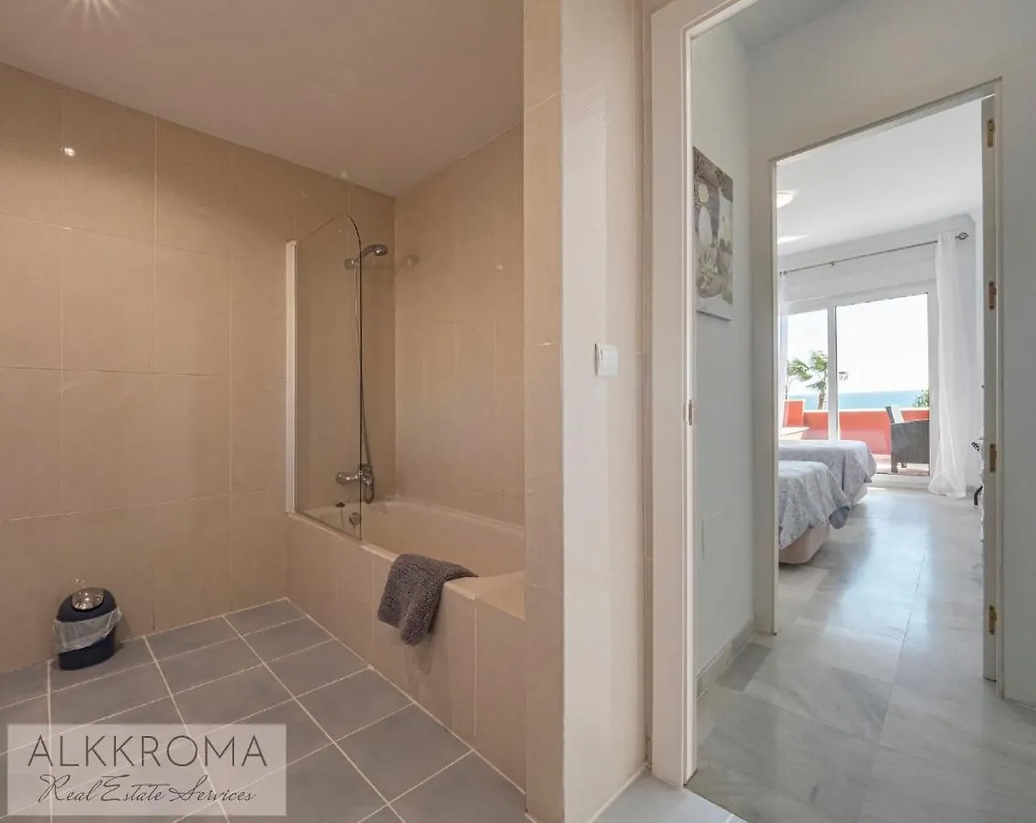 Punta Plata Beach Apartment Estepona